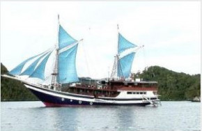MV Raja Ampat Explorer